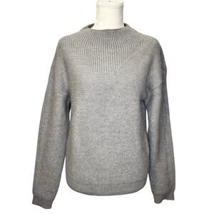 Heartloom Knit Sweater Small Gray Geometric Minimalist Quiet Luxury Lagenlook